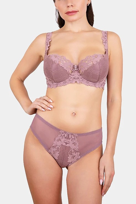 VP1012 Daniella V.I.P.A