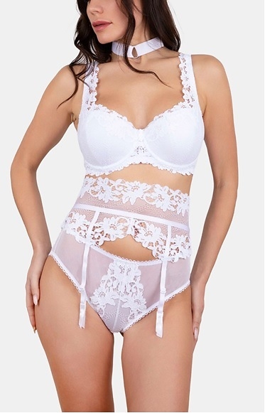 VP1018 Daniella V.I.P.A