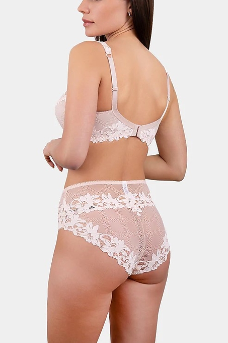 VP1721 Daniella V.I.P.A
